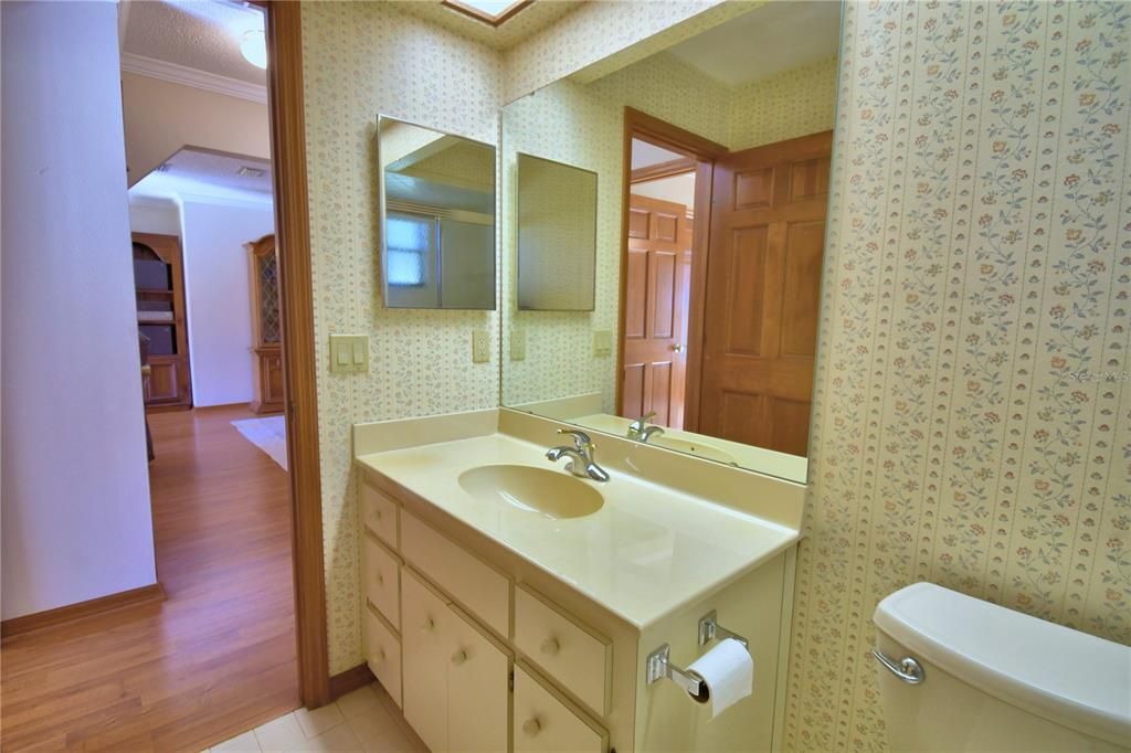 待售: $550,000 (3 贝兹, 2 浴室, 2315 平方英尺)