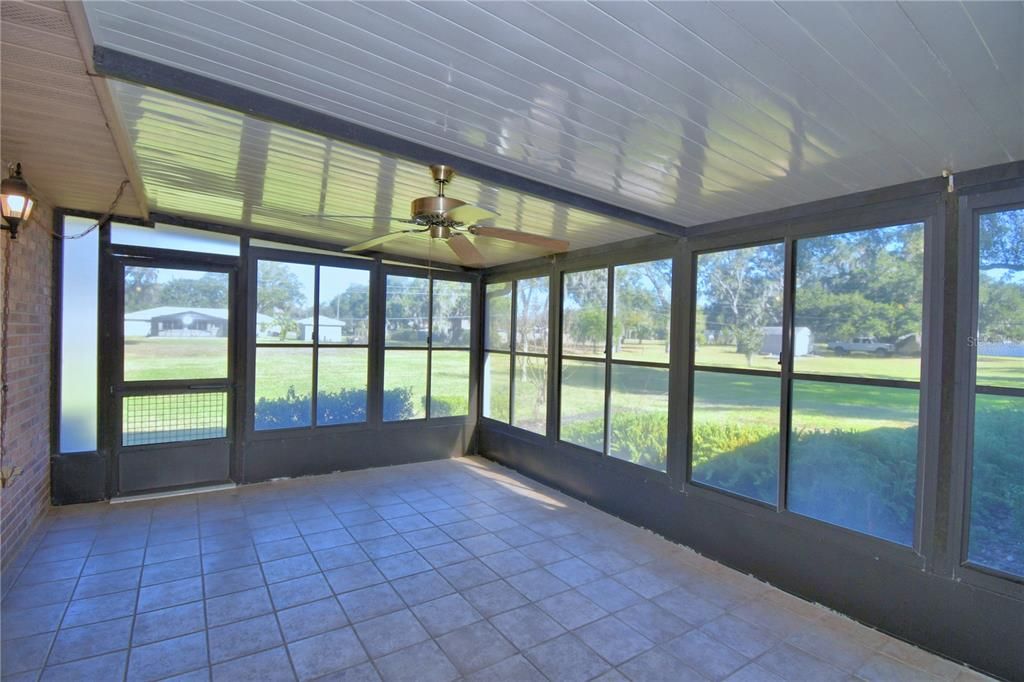 待售: $550,000 (3 贝兹, 2 浴室, 2315 平方英尺)