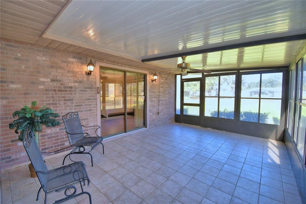 待售: $550,000 (3 贝兹, 2 浴室, 2315 平方英尺)