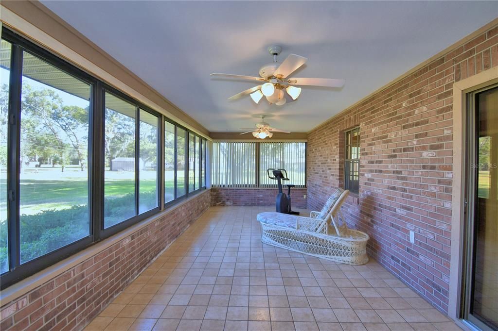 待售: $550,000 (3 贝兹, 2 浴室, 2315 平方英尺)