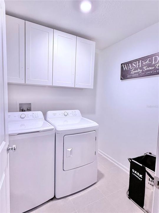 For Sale: $385,000 (6 beds, 3 baths, 2463 Square Feet)