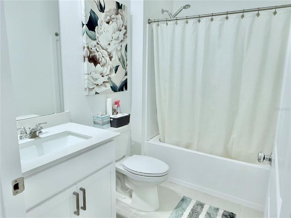 For Sale: $385,000 (6 beds, 3 baths, 2463 Square Feet)