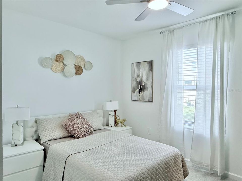 For Sale: $385,000 (6 beds, 3 baths, 2463 Square Feet)