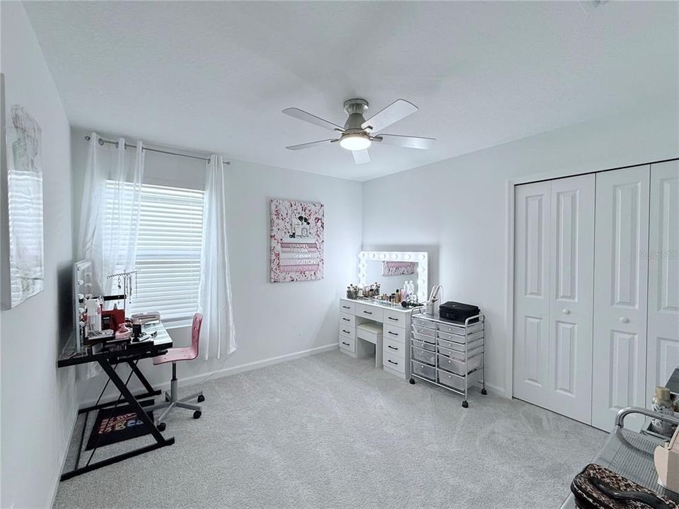 For Sale: $385,000 (6 beds, 3 baths, 2463 Square Feet)