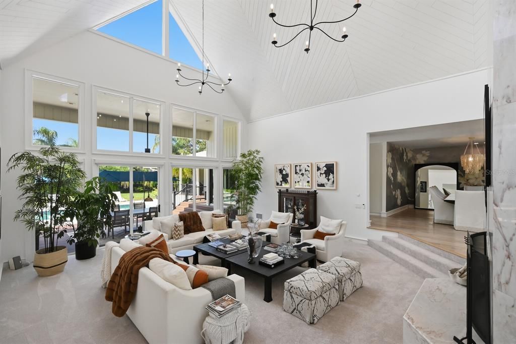 En Venta: $2,999,999 (5 camas, 4 baños, 6206 Pies cuadrados)