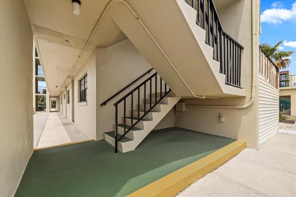 For Sale: $109,000 (1 beds, 1 baths, 590 Square Feet)