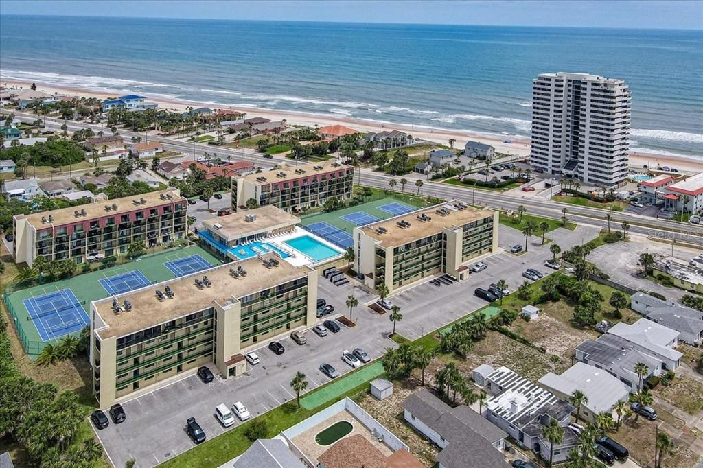 For Sale: $109,000 (1 beds, 1 baths, 590 Square Feet)