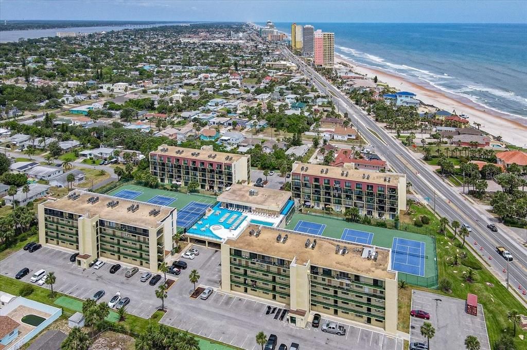 For Sale: $109,000 (1 beds, 1 baths, 590 Square Feet)