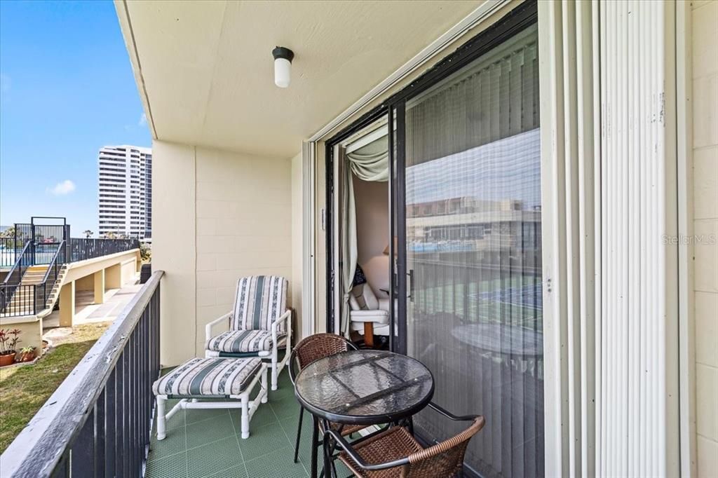 For Sale: $109,000 (1 beds, 1 baths, 590 Square Feet)