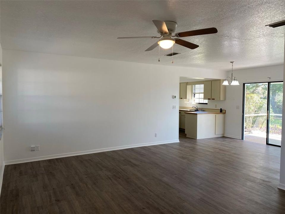 出租: $1,750 (2 贝兹, 2 浴室, 1224 平方英尺)