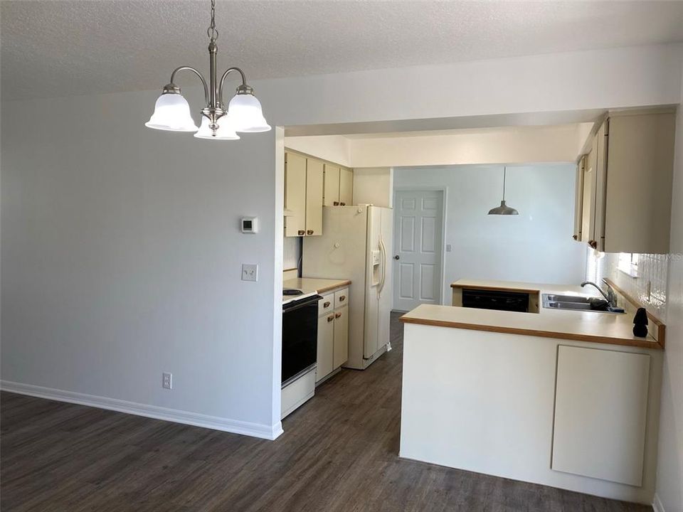 出租: $1,750 (2 贝兹, 2 浴室, 1224 平方英尺)