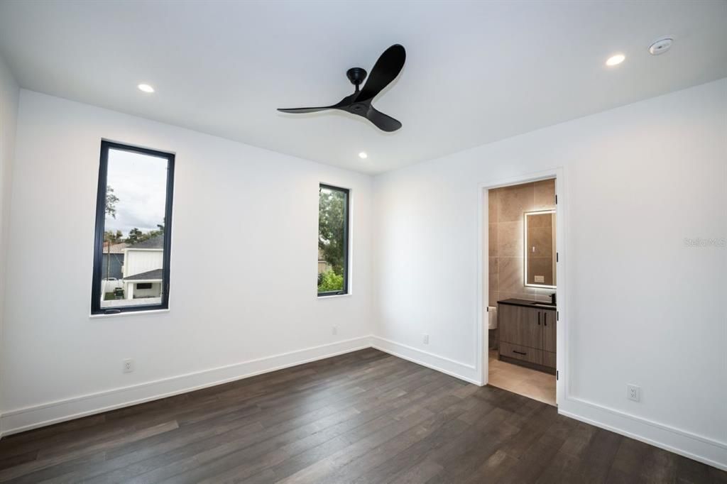 For Rent: $11,500 (4 beds, 4 baths, 3652 Square Feet)