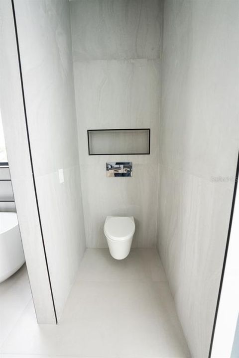 For Rent: $11,500 (4 beds, 4 baths, 3652 Square Feet)