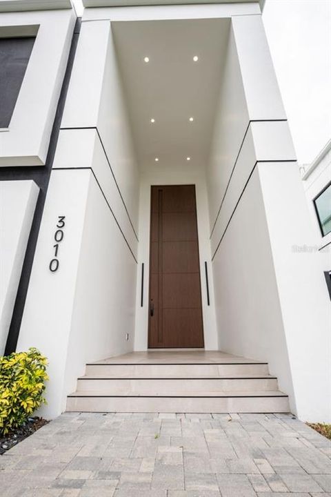 For Rent: $11,500 (4 beds, 4 baths, 3652 Square Feet)