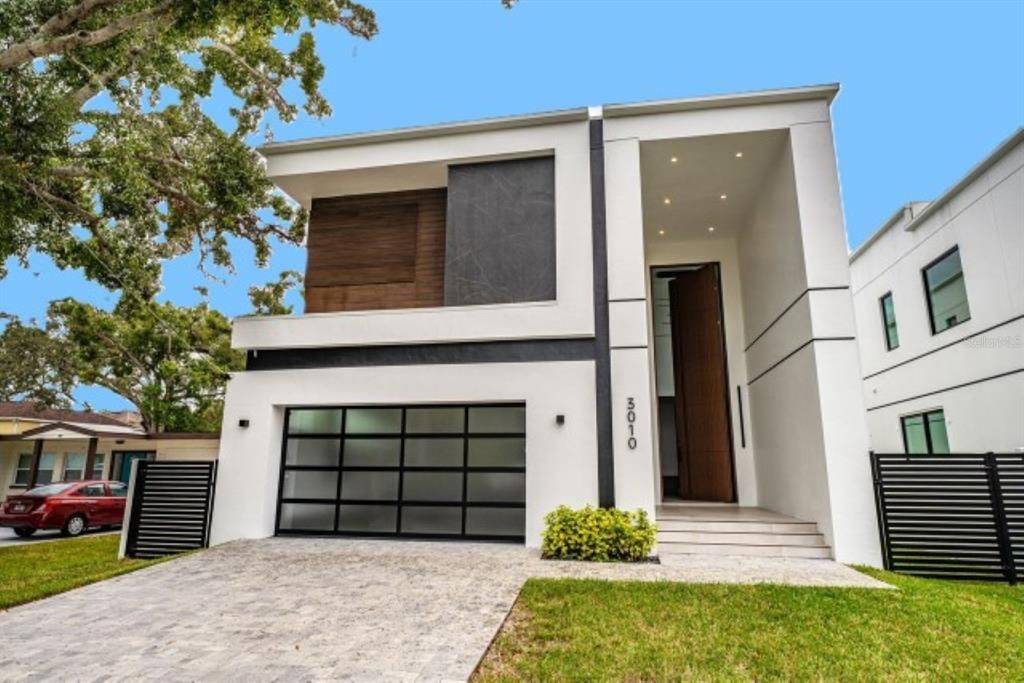 For Rent: $11,500 (4 beds, 4 baths, 3652 Square Feet)