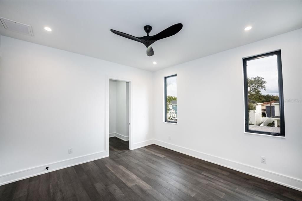 For Rent: $11,500 (4 beds, 4 baths, 3652 Square Feet)