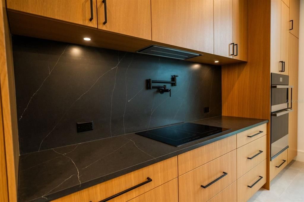 For Rent: $11,500 (4 beds, 4 baths, 3652 Square Feet)