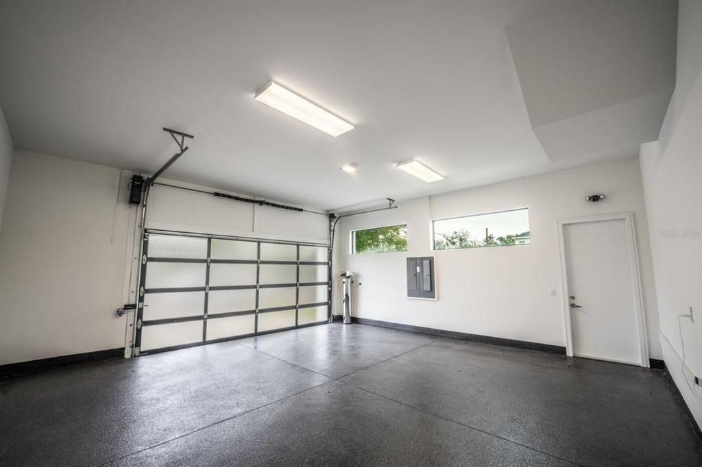 For Rent: $11,500 (4 beds, 4 baths, 3652 Square Feet)