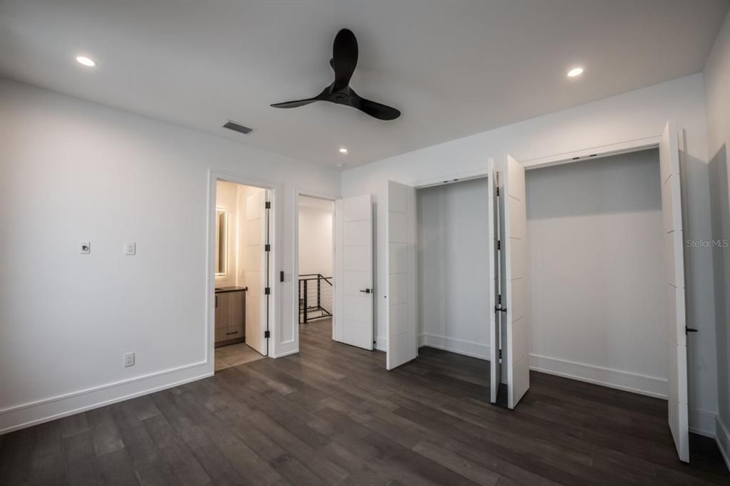 For Rent: $11,500 (4 beds, 4 baths, 3652 Square Feet)