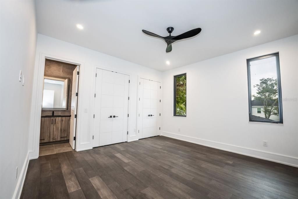 For Rent: $11,500 (4 beds, 4 baths, 3652 Square Feet)