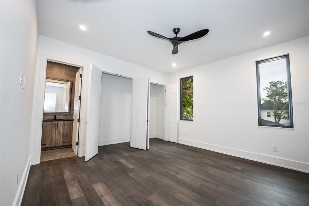 For Rent: $11,500 (4 beds, 4 baths, 3652 Square Feet)