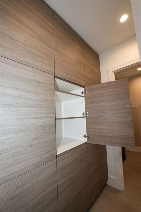 For Rent: $11,500 (4 beds, 4 baths, 3652 Square Feet)