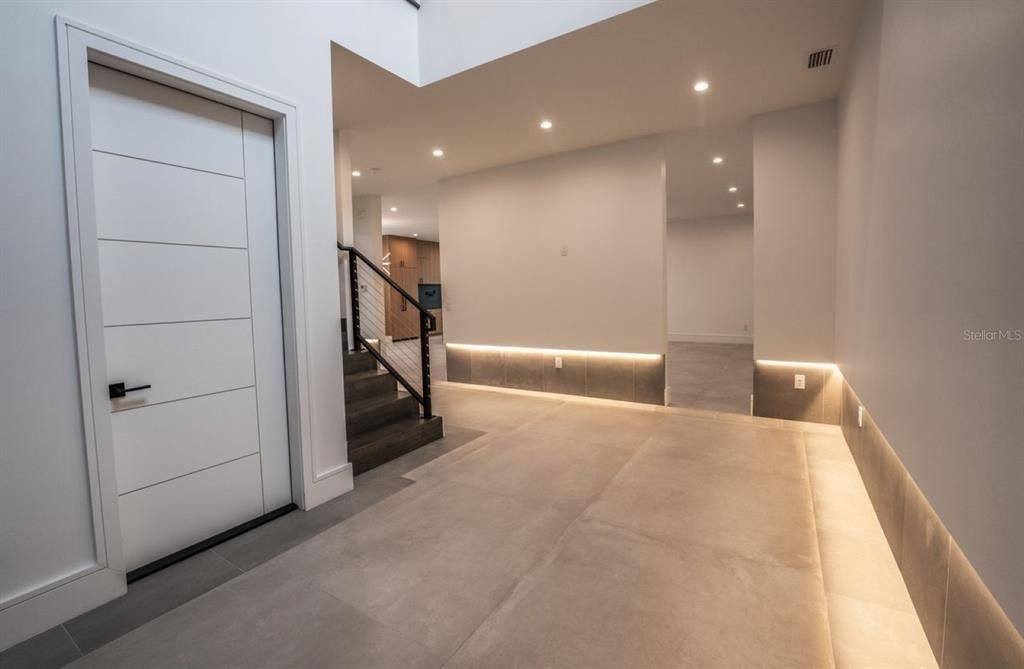 For Rent: $11,500 (4 beds, 4 baths, 3652 Square Feet)