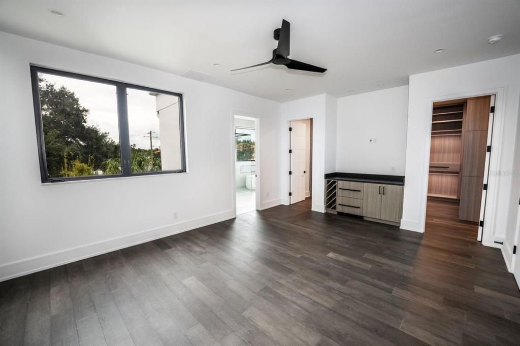 For Rent: $11,500 (4 beds, 4 baths, 3652 Square Feet)