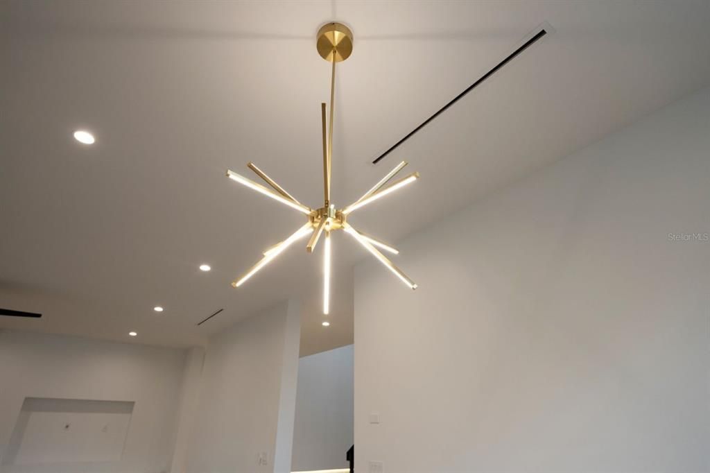 For Rent: $11,500 (4 beds, 4 baths, 3652 Square Feet)