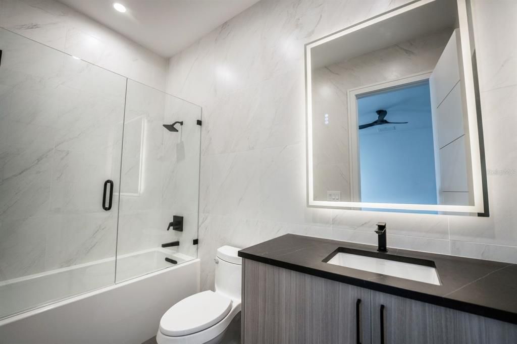 For Rent: $11,500 (4 beds, 4 baths, 3652 Square Feet)