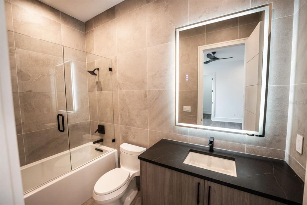 For Rent: $11,500 (4 beds, 4 baths, 3652 Square Feet)