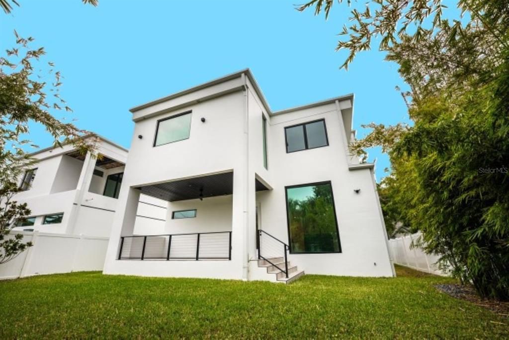 For Rent: $11,500 (4 beds, 4 baths, 3652 Square Feet)