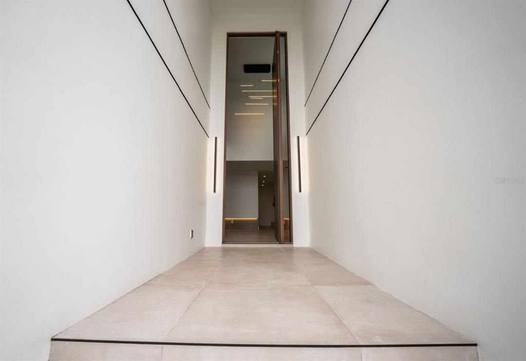 For Rent: $11,500 (4 beds, 4 baths, 3652 Square Feet)