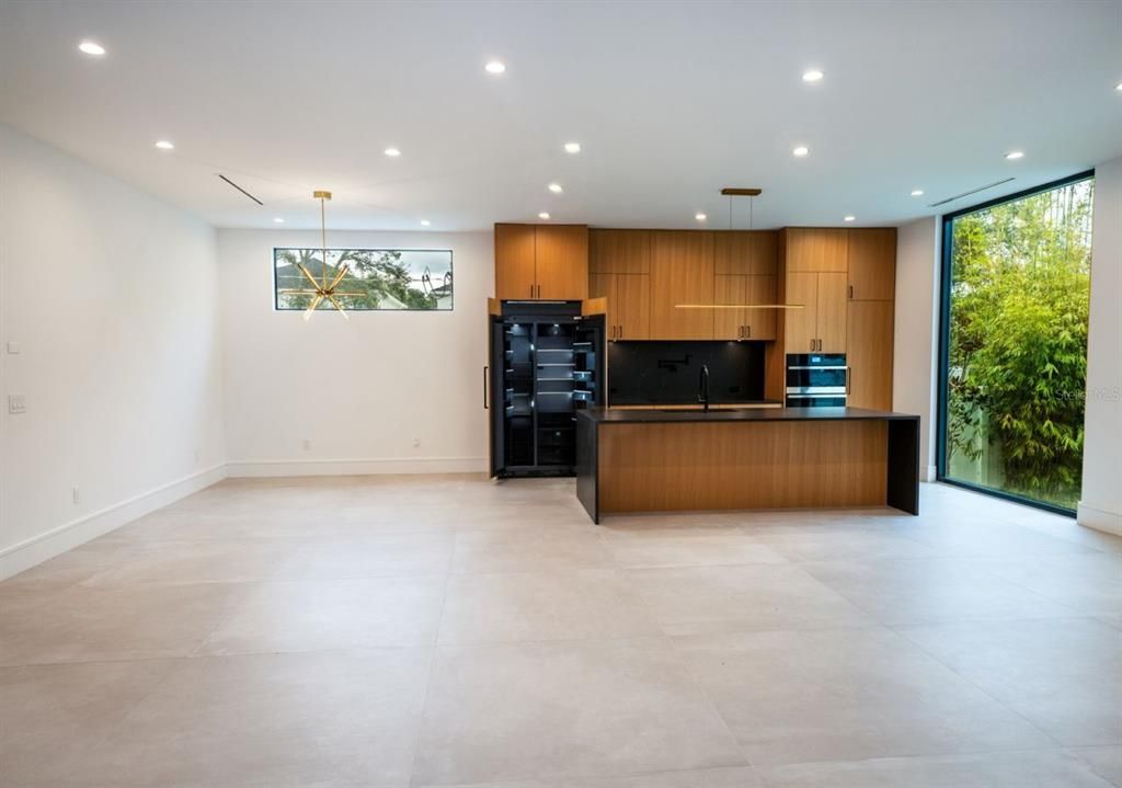 For Rent: $11,500 (4 beds, 4 baths, 3652 Square Feet)