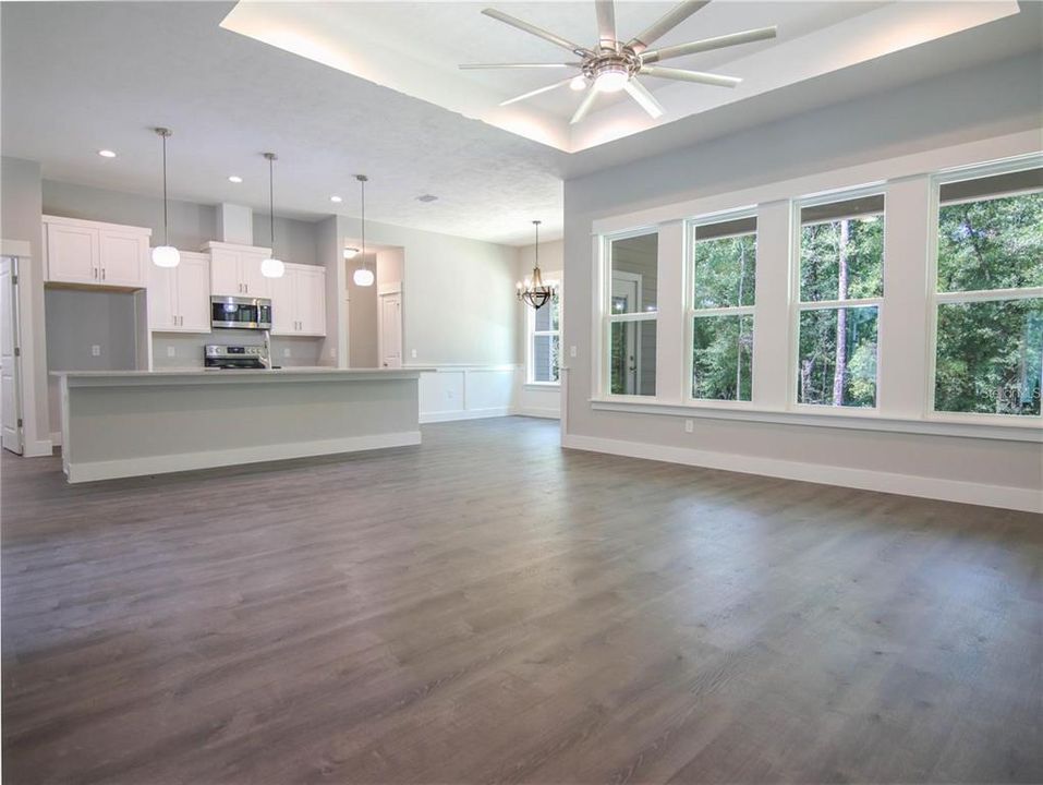 For Sale: $424,900 (4 beds, 2 baths, 1880 Square Feet)