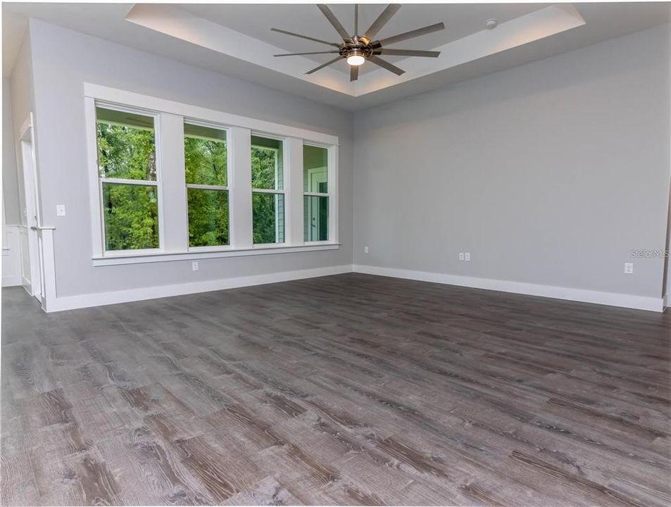 For Sale: $424,900 (4 beds, 2 baths, 1880 Square Feet)