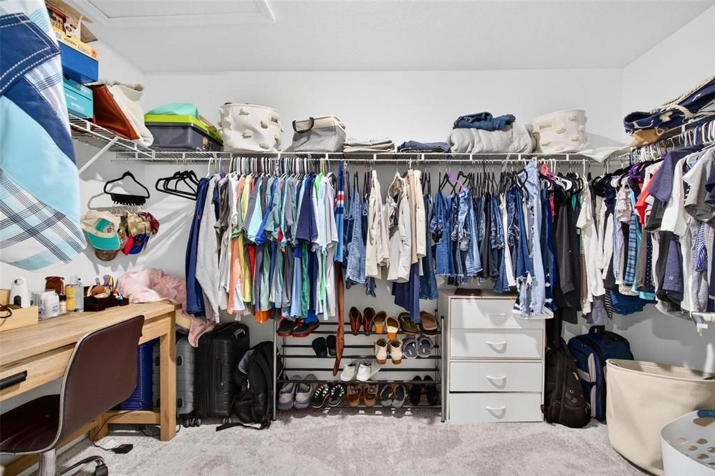 На продажу: $379,000 (4 спален, 2 ванн, 2270 Квадратных фут)