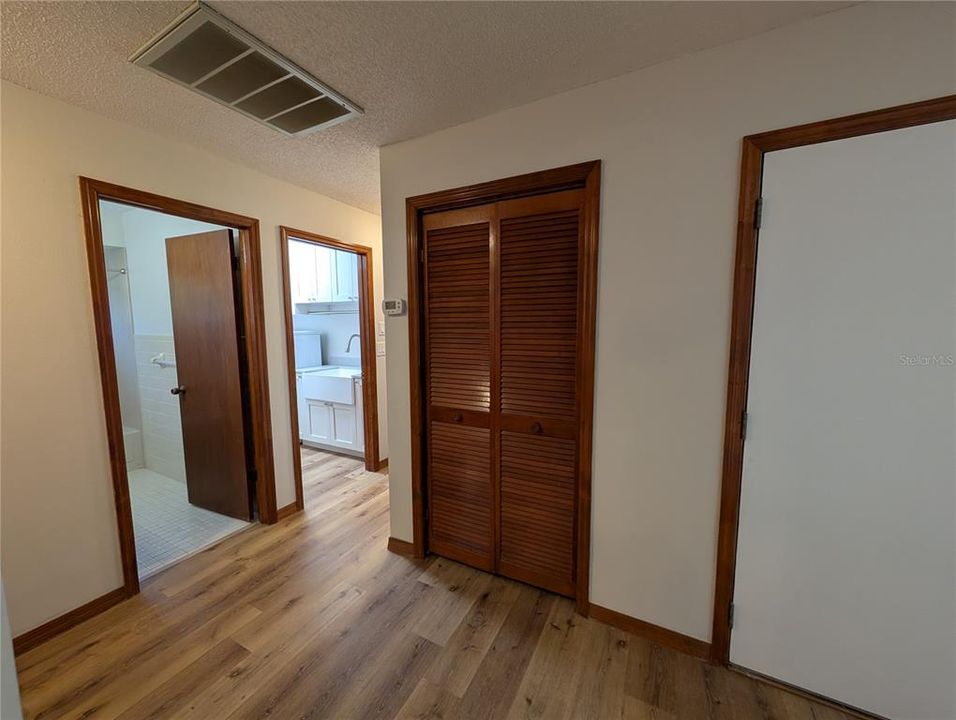 В аренду: $2,300 (3 спален, 2 ванн, 1643 Квадратных фут)