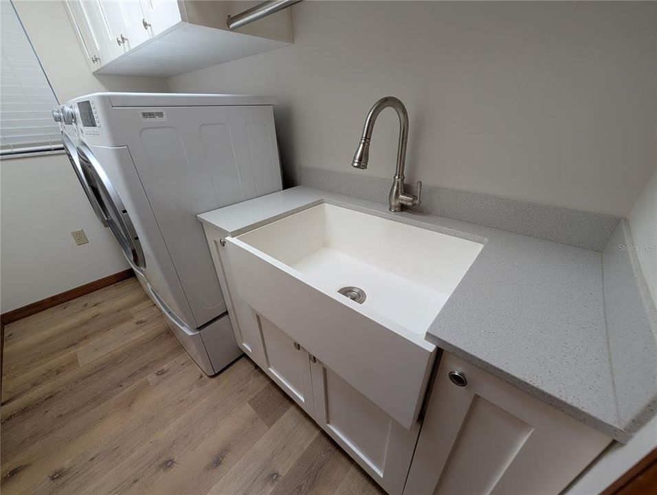 В аренду: $2,300 (3 спален, 2 ванн, 1643 Квадратных фут)