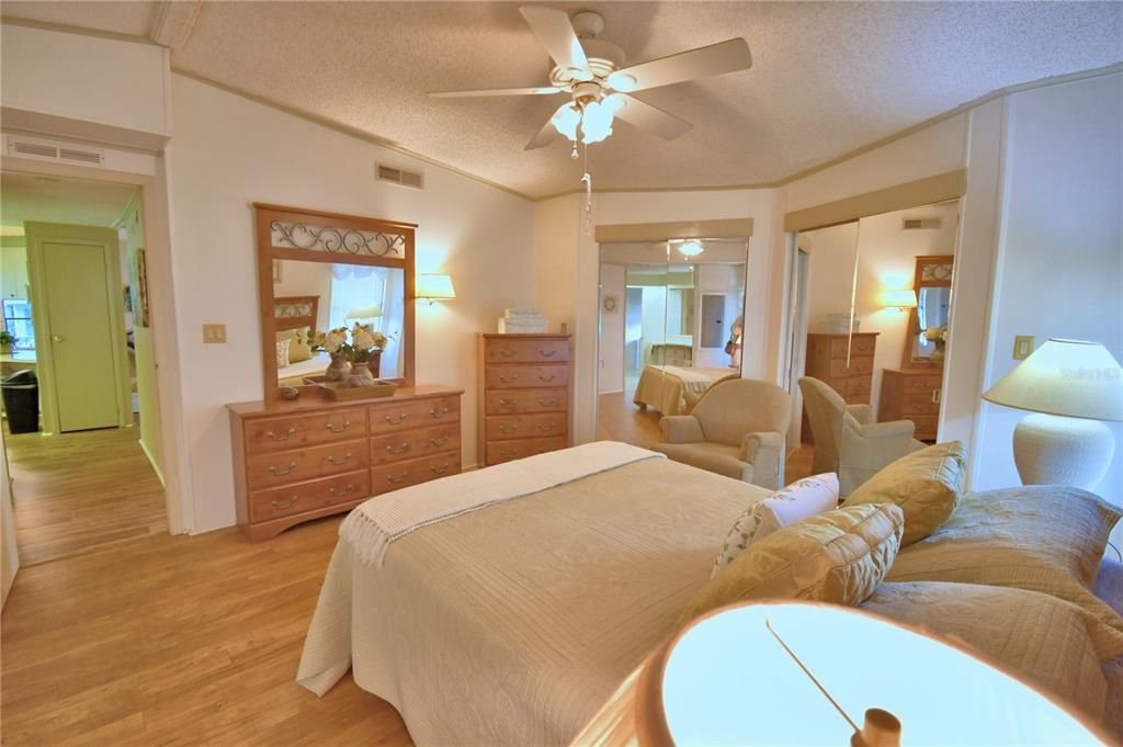 For Sale: $189,000 (2 beds, 2 baths, 1514 Square Feet)