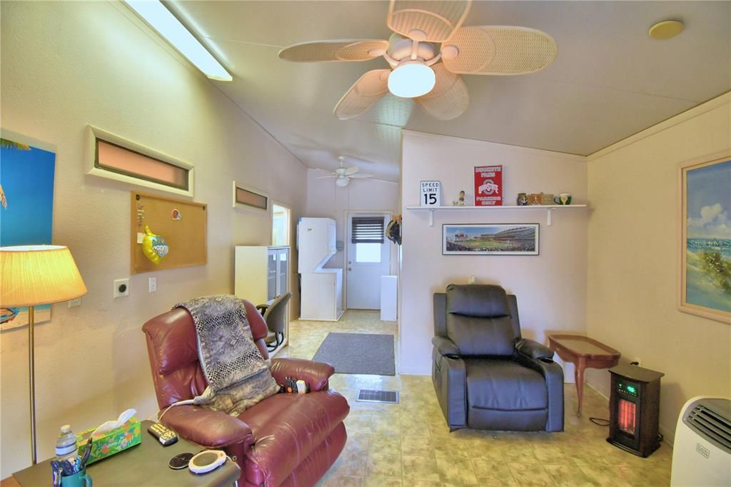 For Sale: $189,000 (2 beds, 2 baths, 1514 Square Feet)