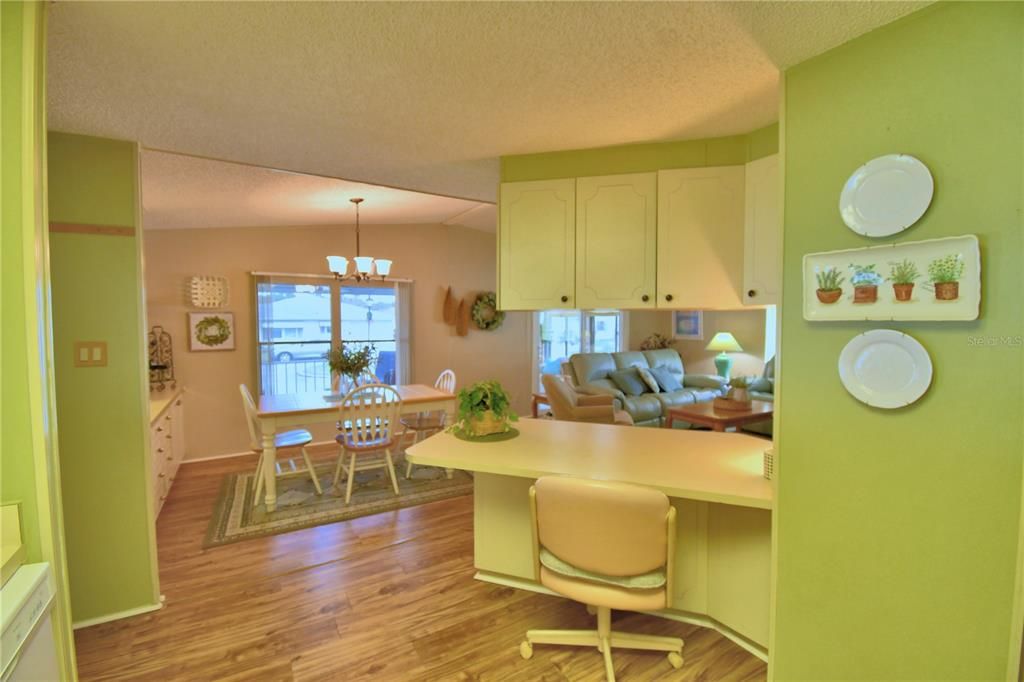 For Sale: $189,000 (2 beds, 2 baths, 1514 Square Feet)