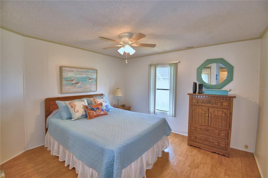 For Sale: $189,000 (2 beds, 2 baths, 1514 Square Feet)