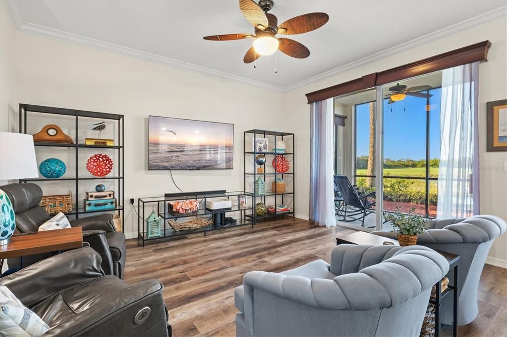 待售: $259,900 (2 贝兹, 2 浴室, 1156 平方英尺)