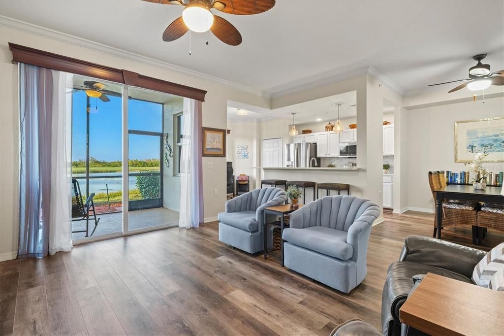 待售: $259,900 (2 贝兹, 2 浴室, 1156 平方英尺)