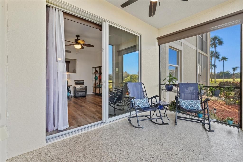 待售: $259,900 (2 贝兹, 2 浴室, 1156 平方英尺)