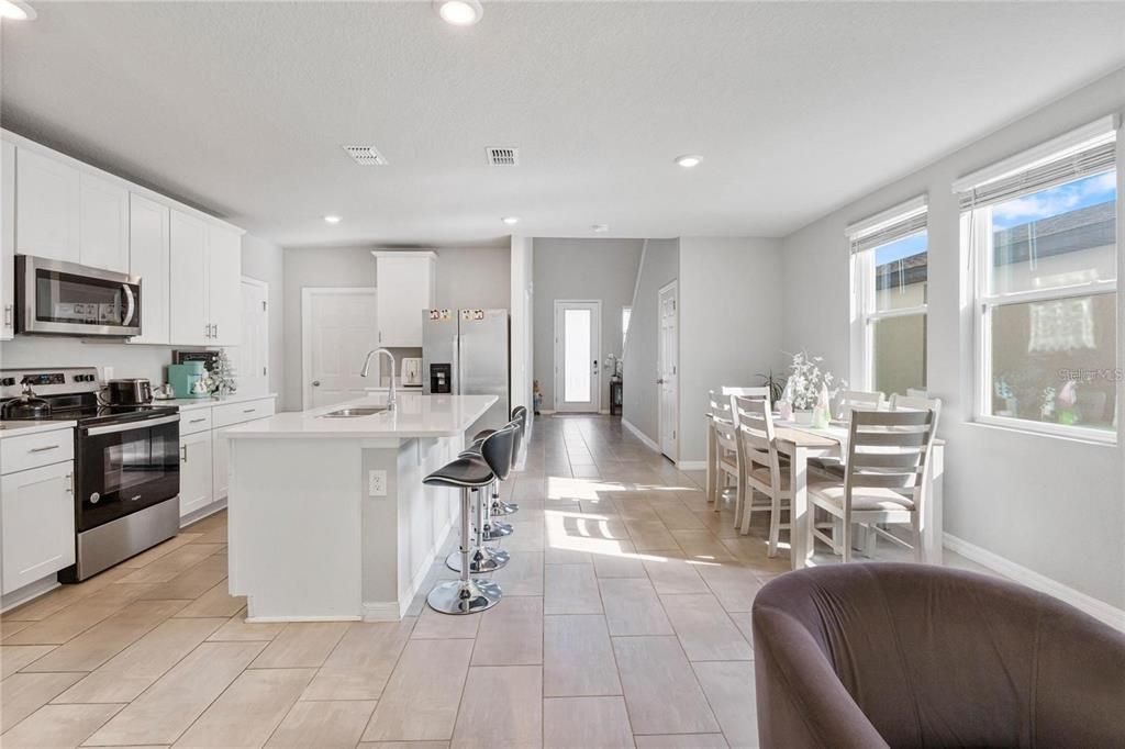 待售: $489,000 (4 贝兹, 2 浴室, 2168 平方英尺)