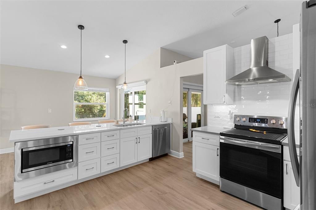 На продажу: $630,000 (3 спален, 2 ванн, 2053 Квадратных фут)