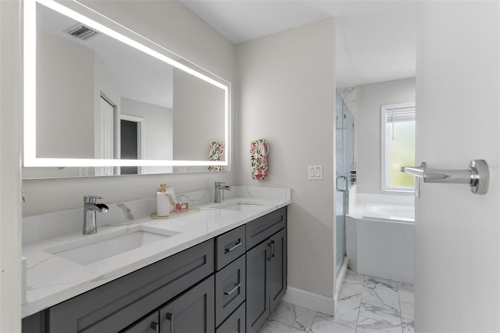 На продажу: $630,000 (3 спален, 2 ванн, 2053 Квадратных фут)