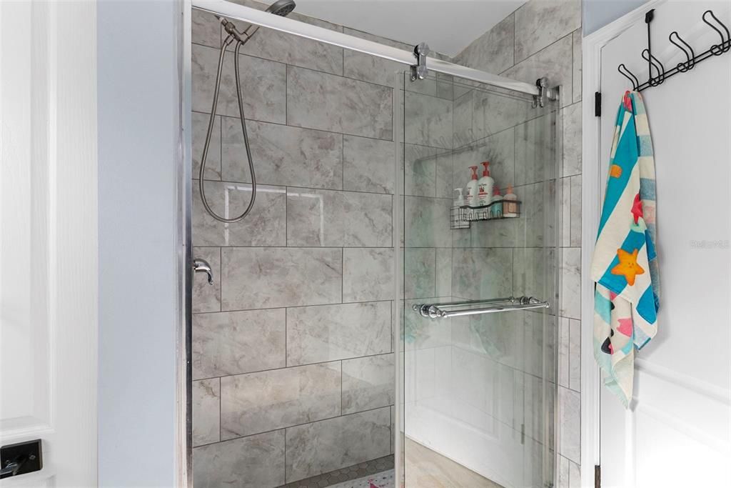 На продажу: $630,000 (3 спален, 2 ванн, 2053 Квадратных фут)